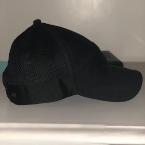 Women’s Lululemon What’SUP Hat-Black